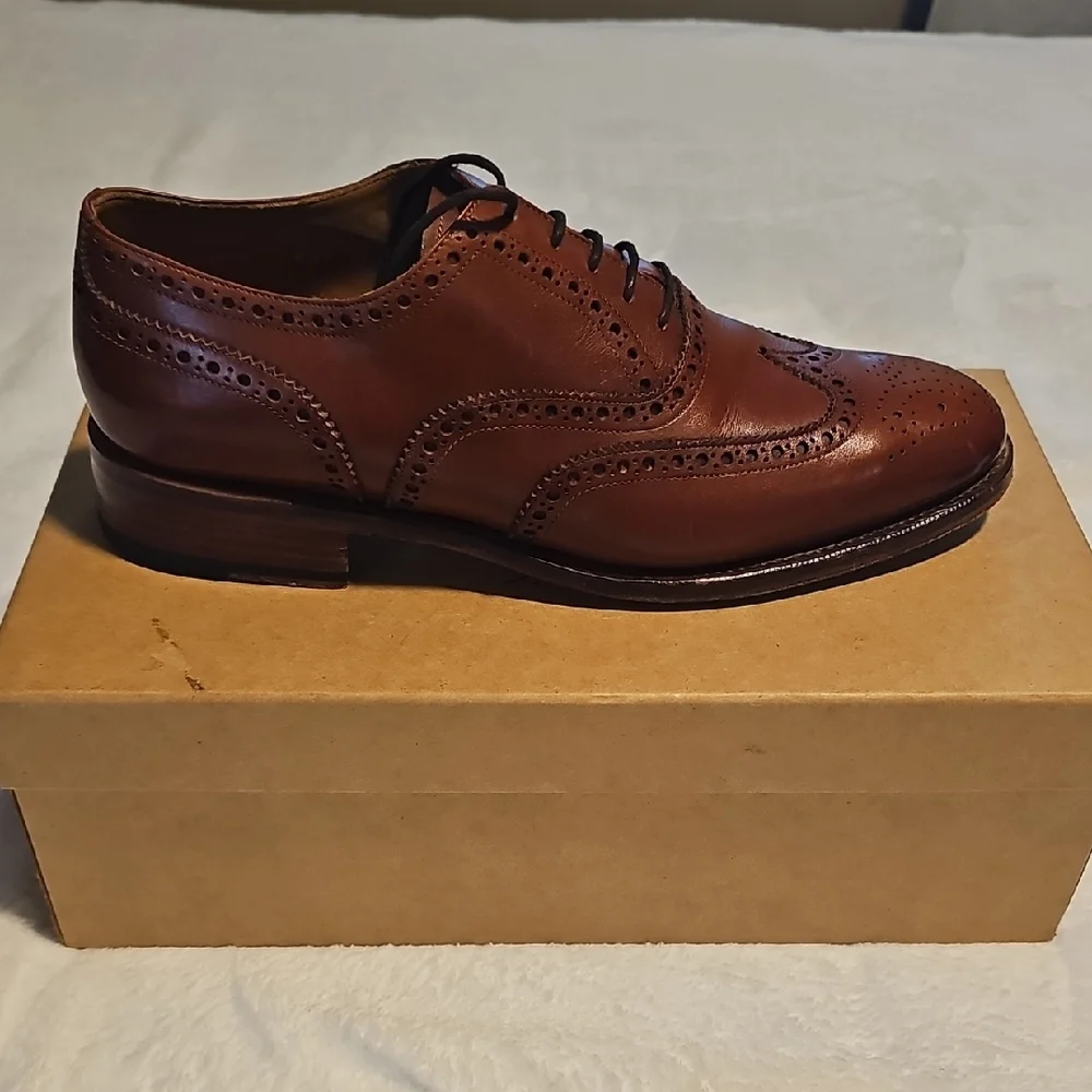 Classic Men's Brown Wingtip Oxford Dress Shoes